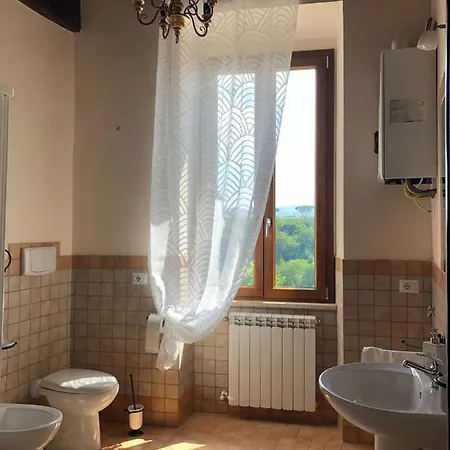Casa Vacanze La Torretta Sutri Exterior photo